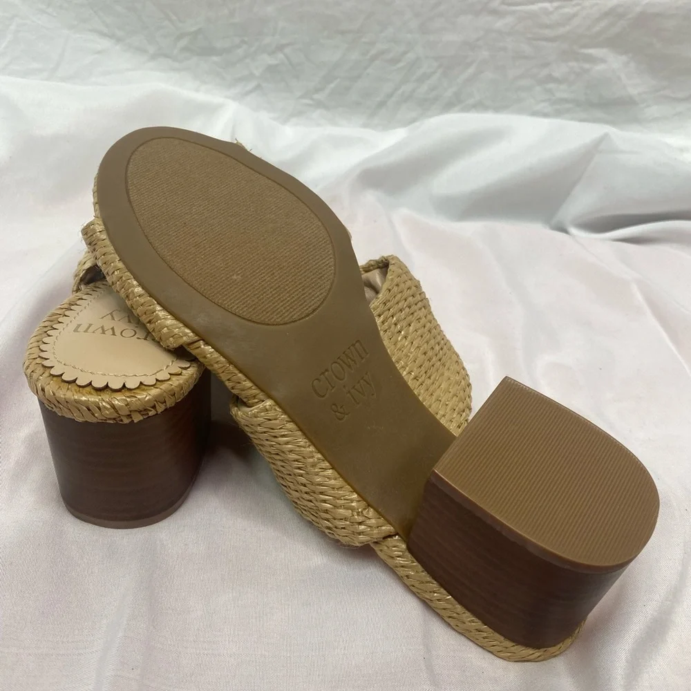 Crow & Ivy NWOT size 7.5 sandals ,Beige color. - Picture 4 of 6